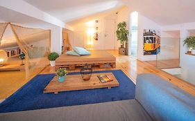 We Love F. Tourists - Hostel